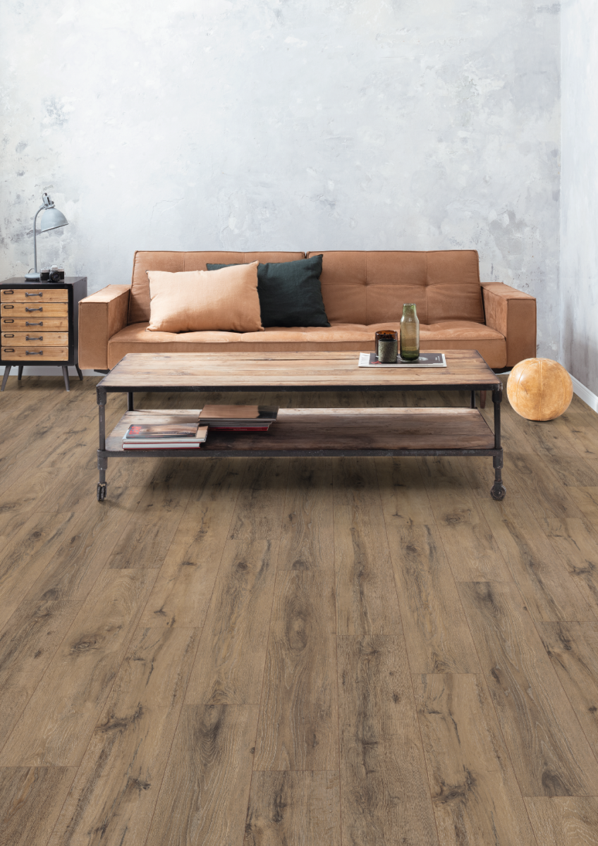 Ламінат Egger NatureSense 8/32 Classic 4V EL1007 Дуб паркетний темний