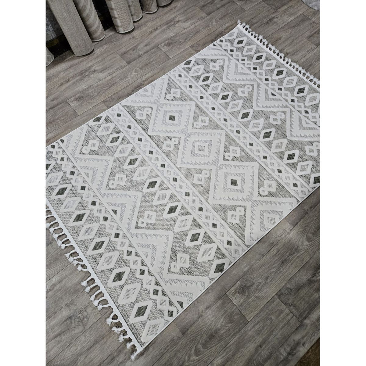 Килим Greencarpet Dolche 4198A GREEN / CREAM
