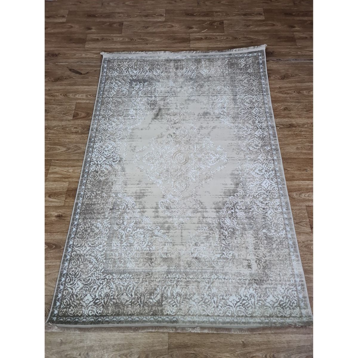 Килим Greencarpet Odessa D703BC POLY. IVORY / CREAM