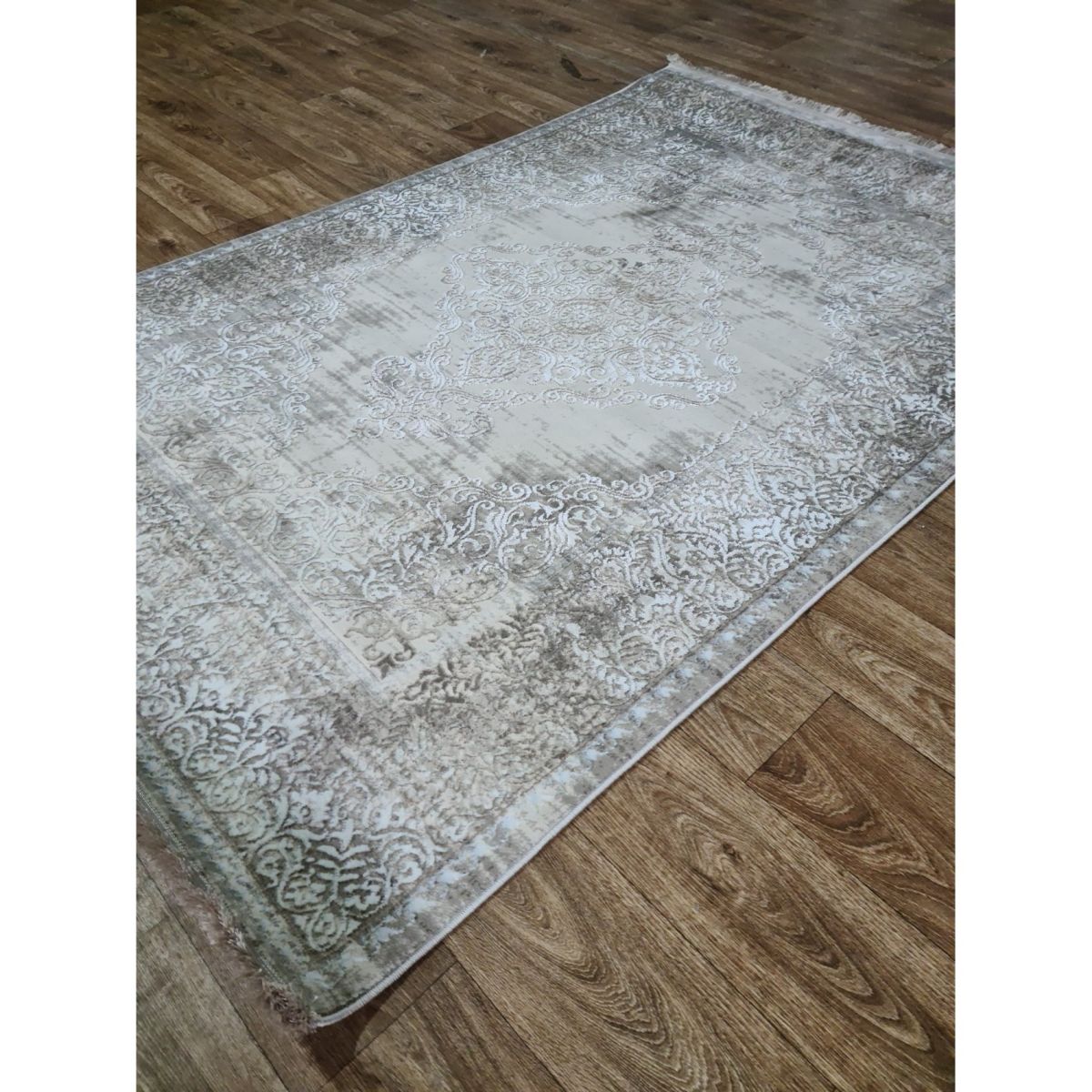 Килим Greencarpet Odessa D703BC POLY. IVORY / CREAM