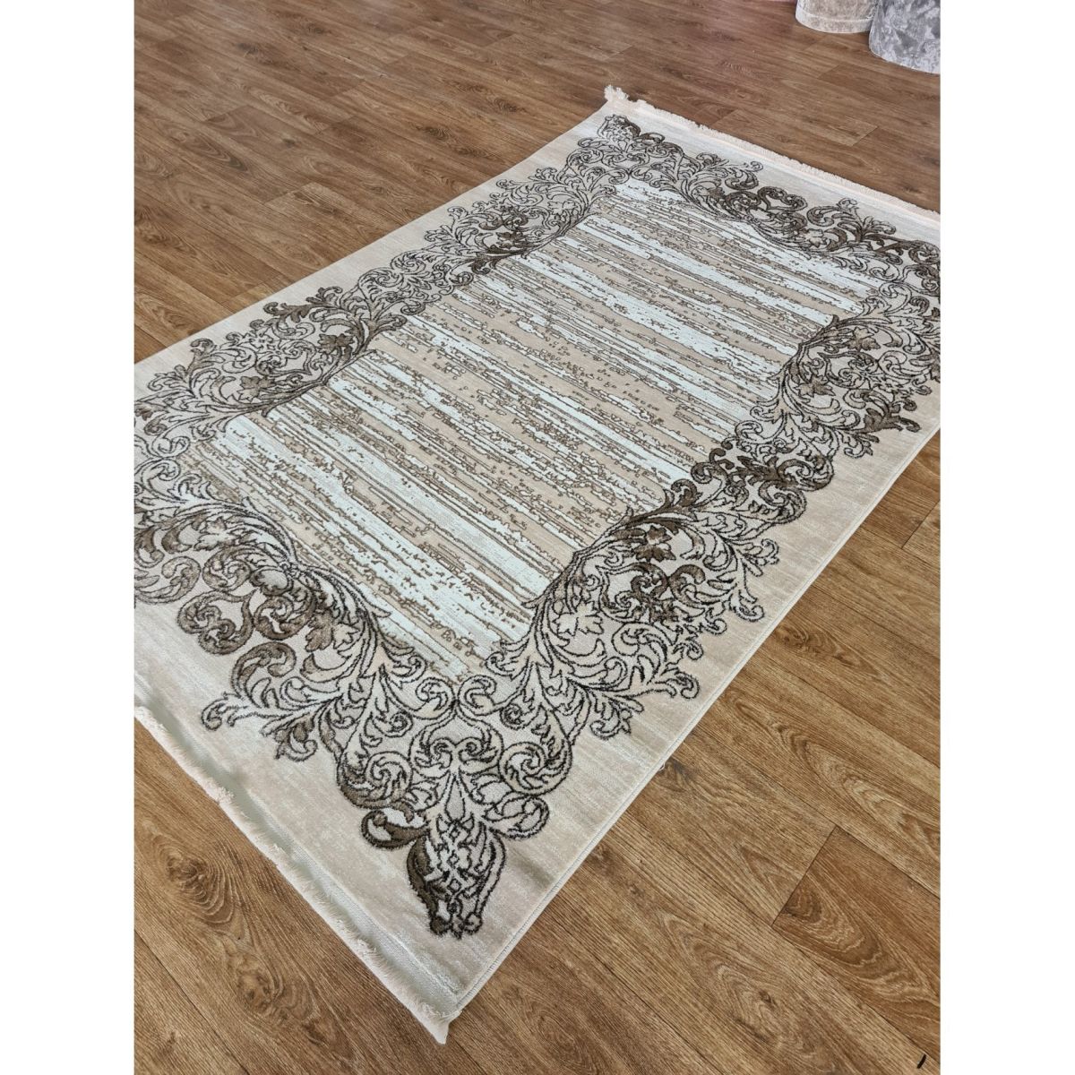 Килим Greencarpet Prestige 06115N CREAM HB / D.BEIGE