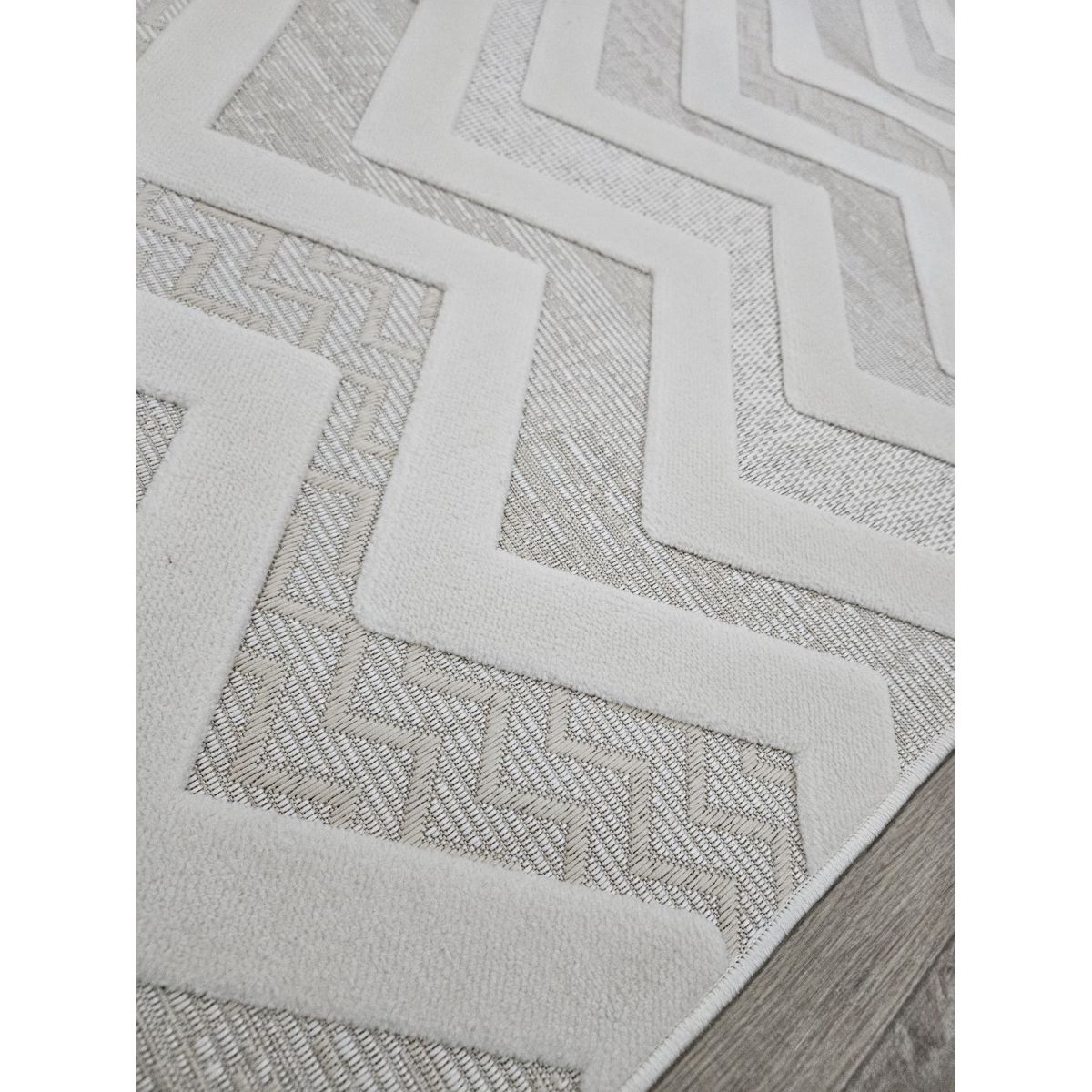 Килимова доріжка Greencarpet Dolche 4037B CREAM / CREAM
