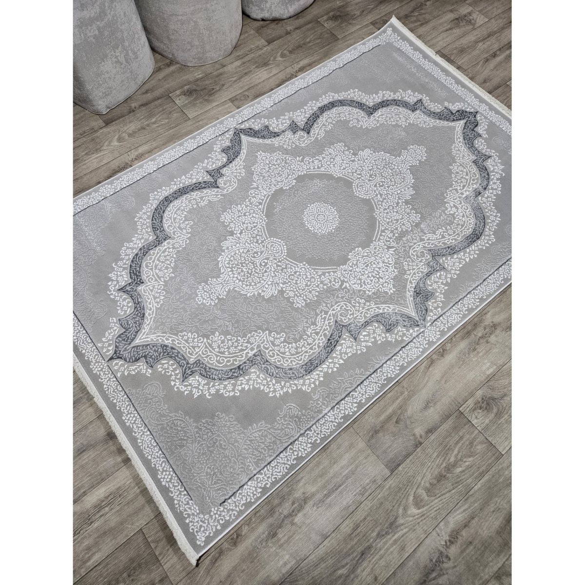 Килим Greencarpet MONOX T064B CREAM / SILVER