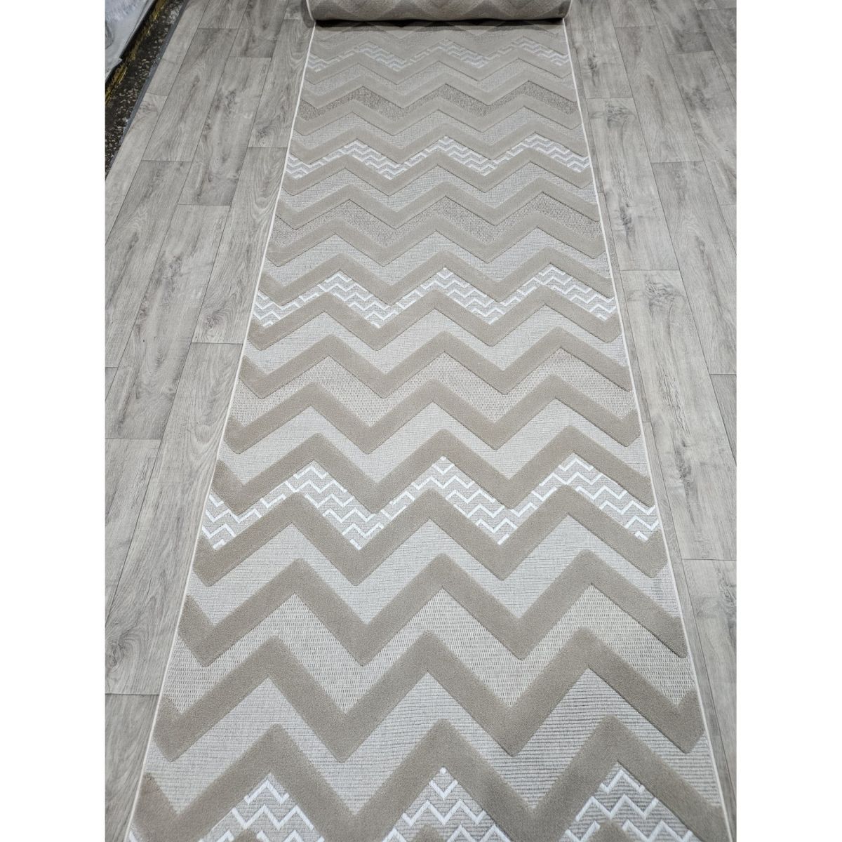 Ковровая дорожка Greencarpet Dolche 4037B VIZON / VIZON